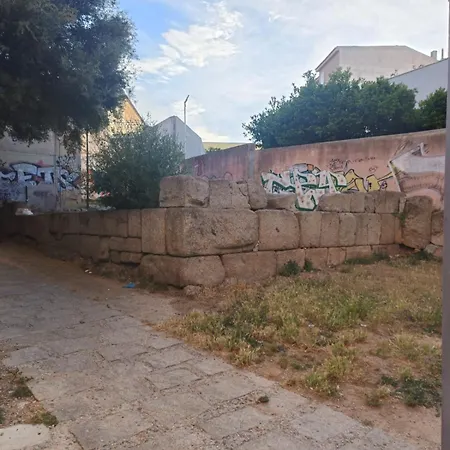 Domo Archea, Al Centro Di Гостевой дом Ольбия