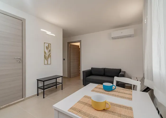 Domo Archea, Al Centro Di オルビア