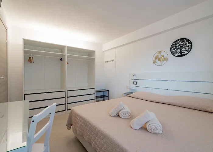 Domo Archea, Al Centro Di オルビア