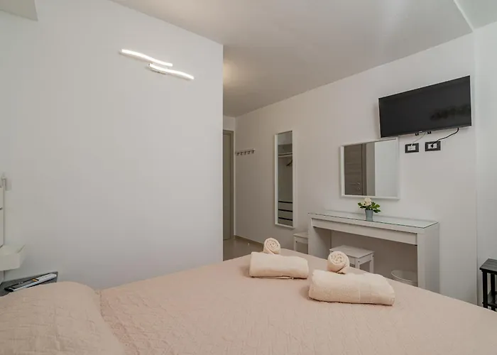 Domo Archea, Al Centro Di オルビア