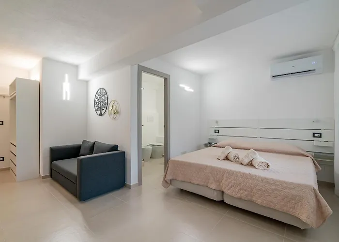 Domo Archea, Al Centro Di オルビア