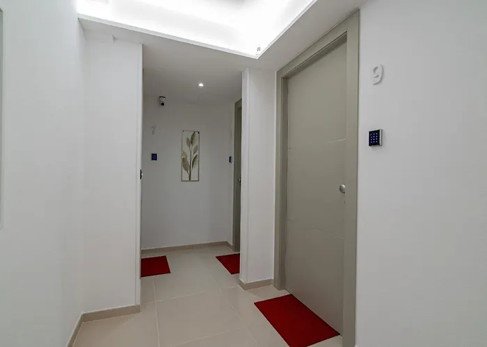 Domo Archea, Al Centro Di 3*