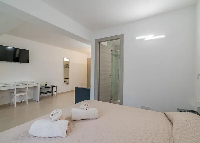 Domo Archea, Al Centro Di 3*